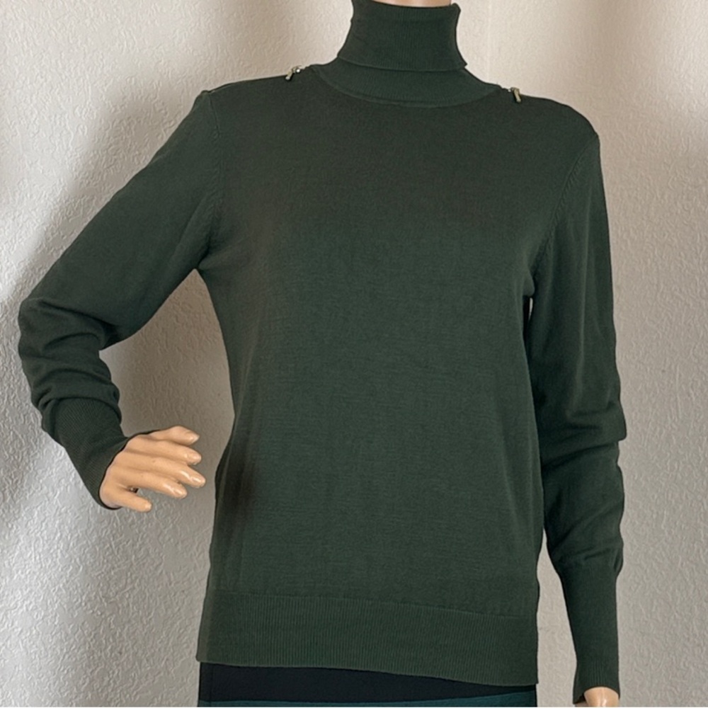 Joseph A Rayon Blend Soft Knit Green Turtleneck Sweater with Shoulder Zippers